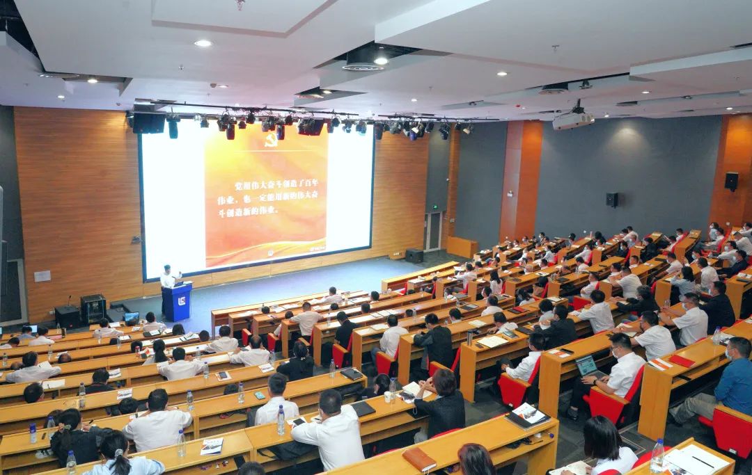 柳工黨委掀起學習宣傳貫徹黨的二十大精神熱潮，努力在推動企業高質量發展上展現更大作為